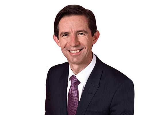 Image for article Un sénateur australien s’inquiète de la détention arbitraire d’une ingénieur en raison de sa croyance dans le Falun Gong