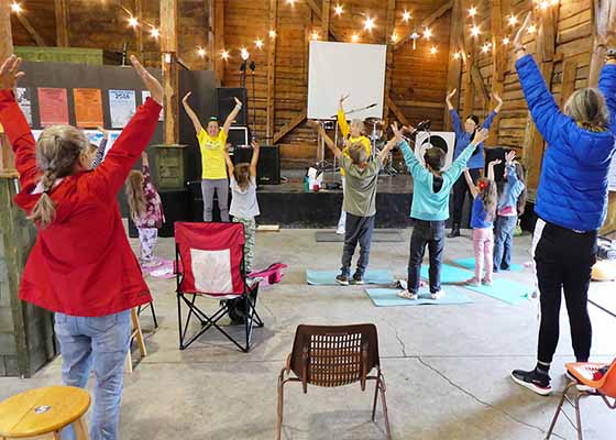 Image for article Canada : Les gens font l’expérience de l’énergie du Falun Dafa lors d’un festival de la santé au Québec