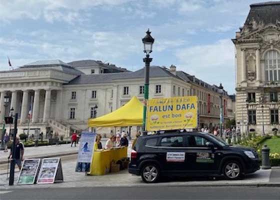 Image for article Tours, France : Sensibiliser le public à la persécution continue du PCC
