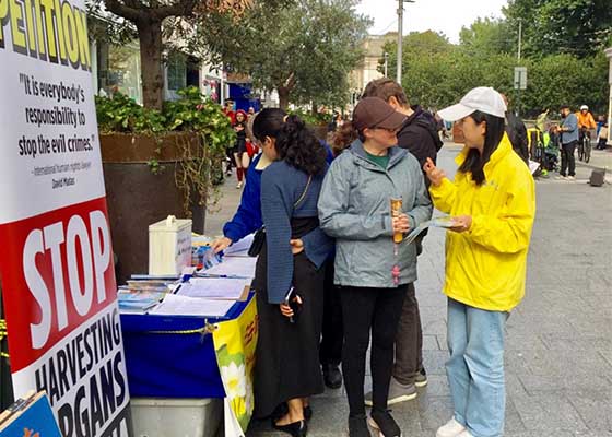 Image for article Dublin, Irlande : Les Chinois s’informent sur la persécution en cours perpétrée par le régime chinois