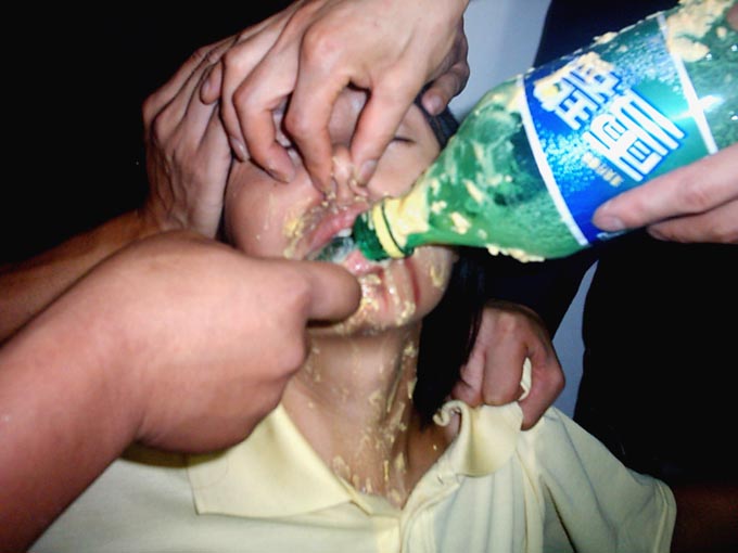 Image for article En grève de la faim depuis dix-huit jours, la vie d’une femme du Hubei est en danger