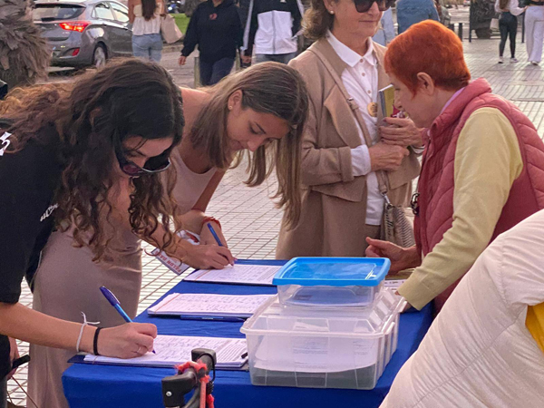 Image for article Espagne : Présenter le Falun Dafa aux îles Canaries