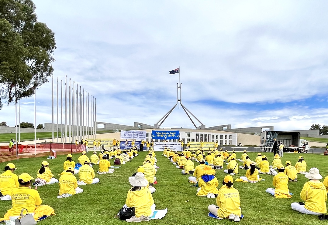 Image for article Australie : Des activités organisées à l’occasion de la visite du ministre chinois des Affaires étrangères appellent à mettre fin à la persécution du Falun Gong